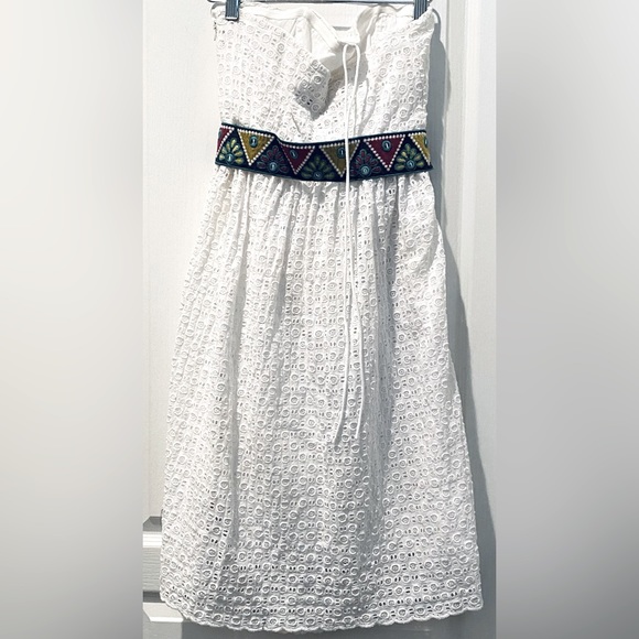 Anthropologie I HD IN Paris White Eyelet Strapless Dress w Optional Sash - Picture 7 of 7